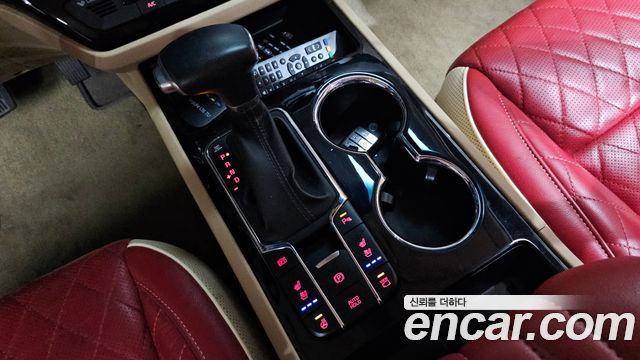 Kia Canival 2019 — photo 12