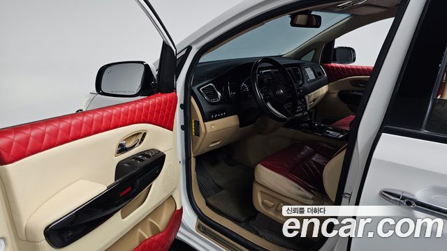 Kia Canival 2019 — photo 13