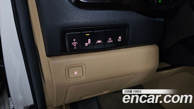 Kia Canival 2019 — photo 23