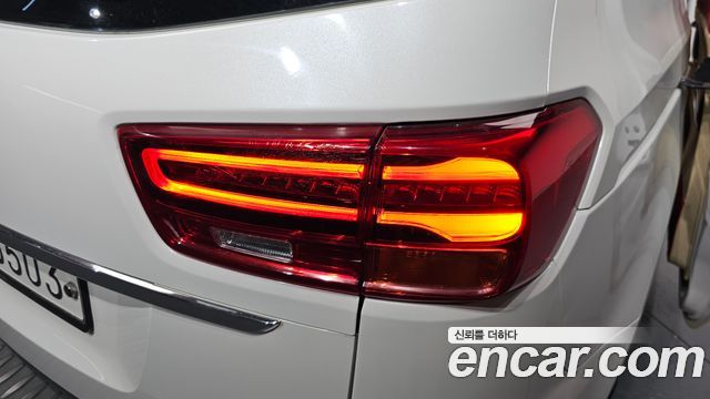 Kia Canival 2019 — photo 9