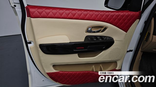 Kia Canival 2019 — photo 14