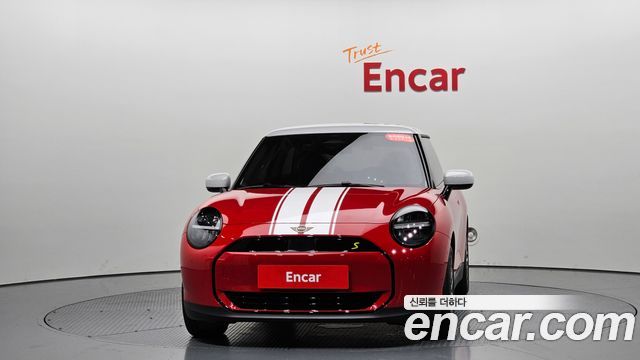 Mini Cooper 2026 — photo 3