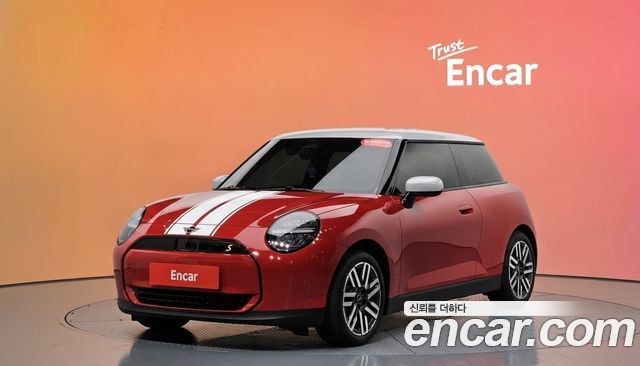Mini Cooper 2026 — photo 1