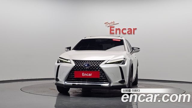 Lexus UX 2019 — photo 3