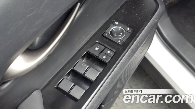 Lexus UX 2019 — photo 29