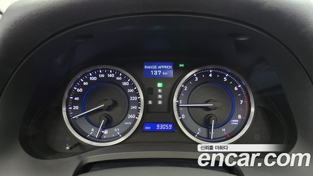 Lexus IS 2011 — photo 8