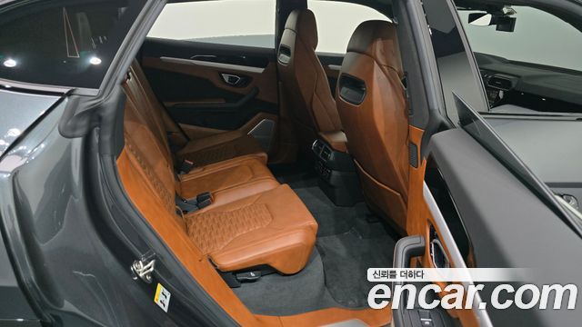 Lamborghini Urus 2020 — photo 17