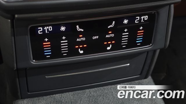 Lamborghini Urus 2020 — photo 29