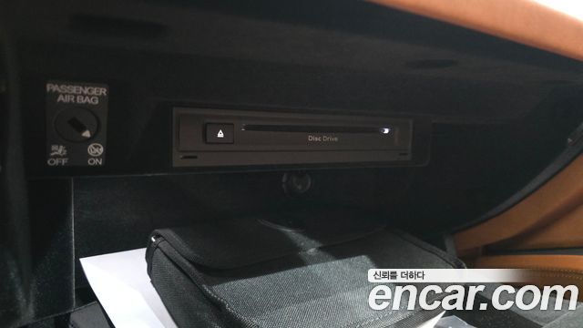 Lamborghini Urus 2020 — photo 36