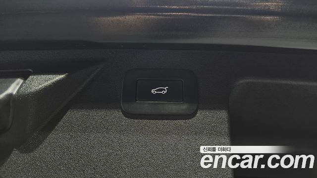 Land Rover Discovery Sport 2024 — photo 32