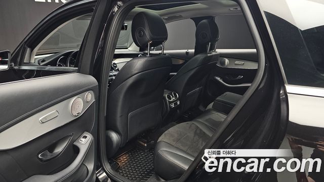 Mercedes-Benz GLC-Class 2019 — photo 18