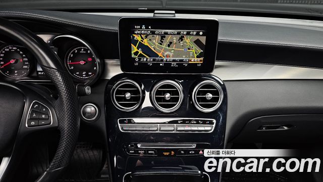Mercedes-Benz GLC-Class 2019 — photo 20