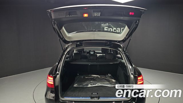 Mercedes-Benz GLC-Class 2019 — photo 26