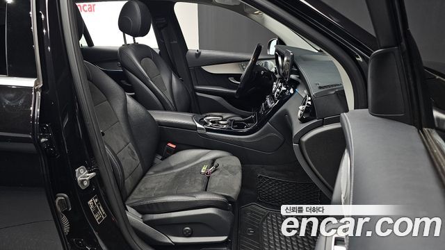 Mercedes-Benz GLC-Class 2019 — photo 16