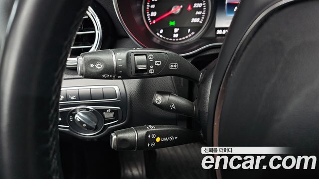 Mercedes-Benz GLC-Class 2019 — photo 29