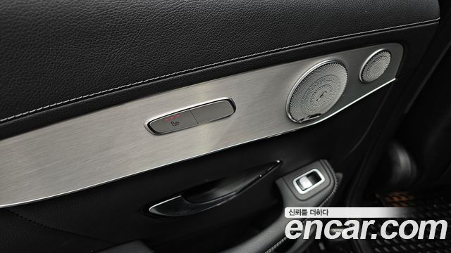 Mercedes-Benz GLC-Class 2019 — photo 34