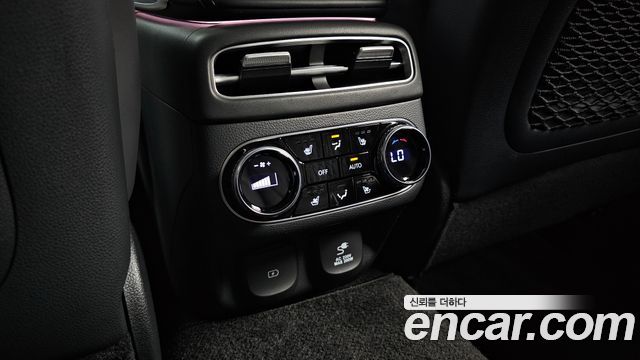 Genesis GV70 2024 — photo 24
