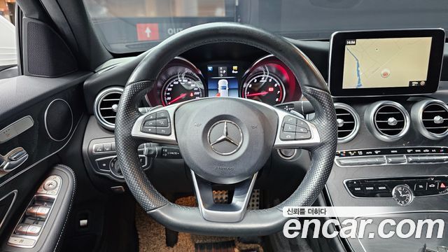 Mercedes-Benz C-Class 2018 — photo 19