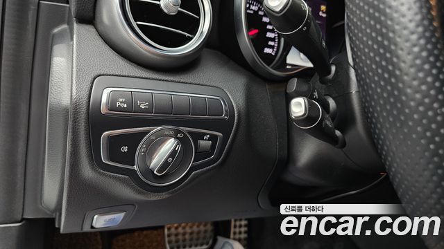 Mercedes-Benz C-Class 2018 — photo 20