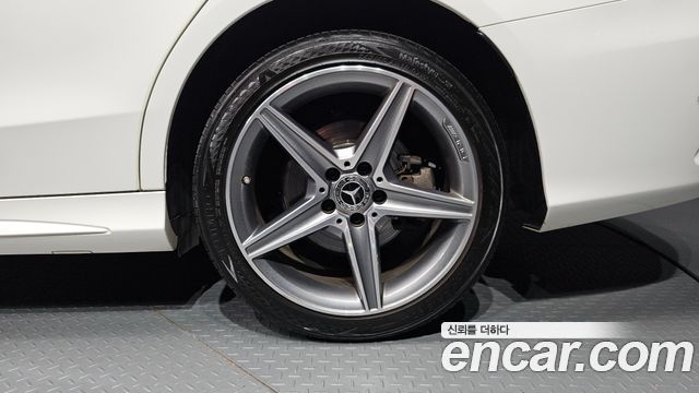 Mercedes-Benz C-Class 2018 — photo 7