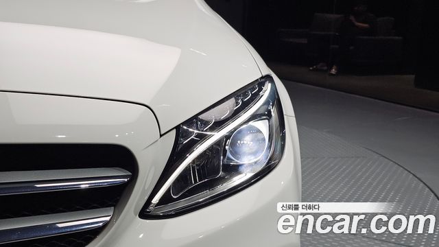 Mercedes-Benz C-Class 2018 — photo 8