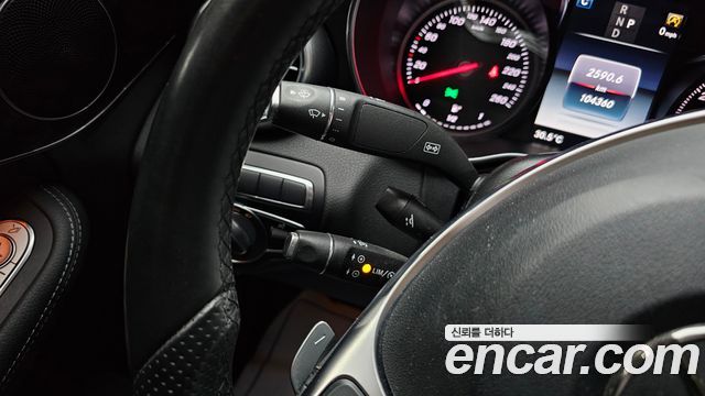 Mercedes-Benz C-Class 2018 — photo 27