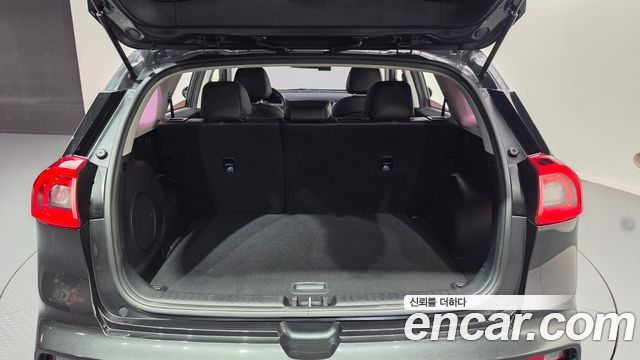 Kia Niro 2021 — photo 23