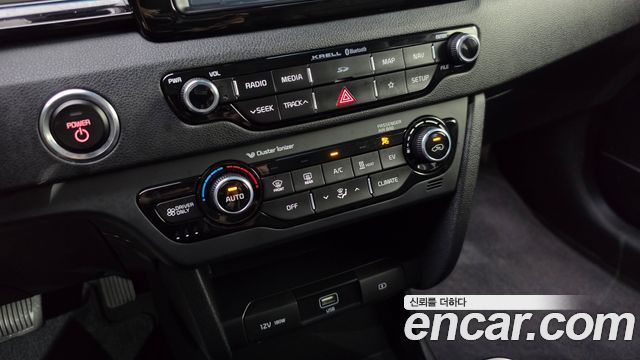 Kia Niro 2021 — photo 28