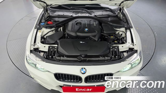 BMW 3-Series 2018 — photo 6