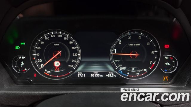BMW 3-Series 2018 — photo 11