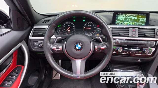 BMW 3-Series 2018 — photo 18