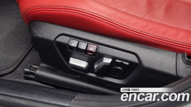 BMW 3-Series 2018 — photo 26