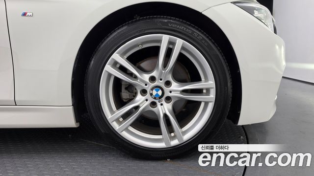 BMW 3-Series 2018 — photo 7