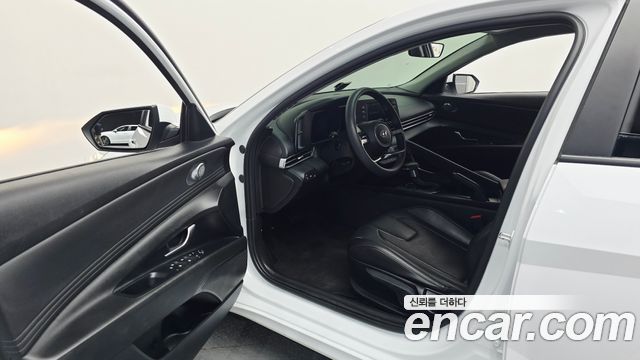 Hyundai AVANTE 2023 — photo 13