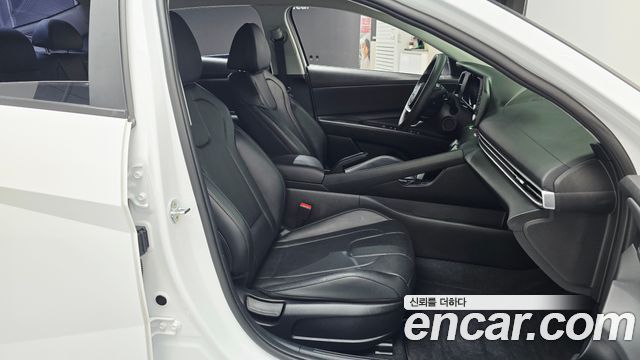 Hyundai AVANTE 2023 — photo 16