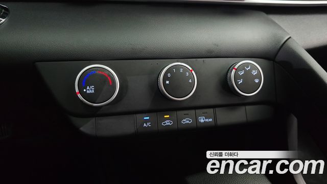 Hyundai AVANTE 2023 — photo 31