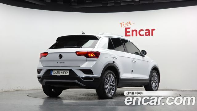 Volkswagen T-Roc 2021 — photo 2