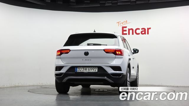 Volkswagen T-Roc 2021 — photo 4