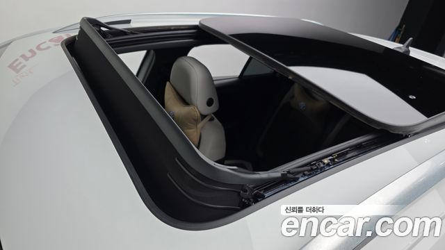 Volkswagen T-Roc 2021 — photo 25