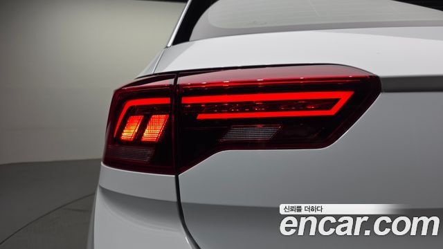 Volkswagen T-Roc 2021 — photo 9