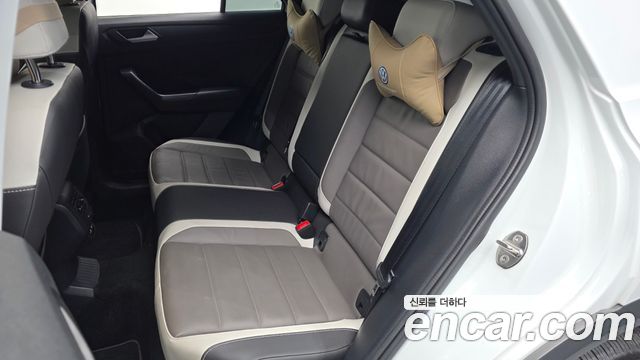 Volkswagen T-Roc 2021 — photo 16