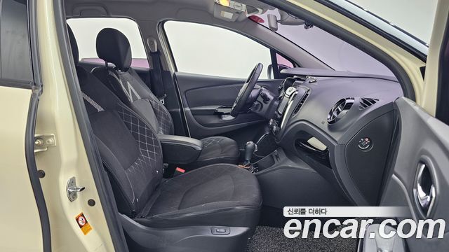 Renault Korea QM3 2015 — photo 17