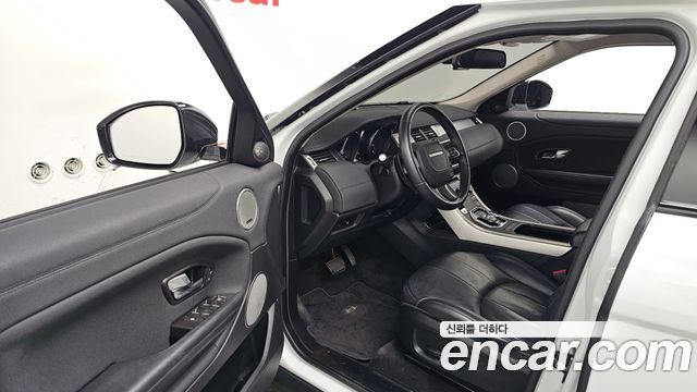 Land Rover Range Rover Evoque 2016 — photo 13