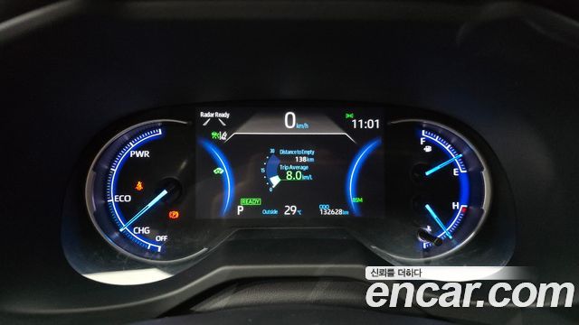 Toyota RAV4 2019 — photo 11