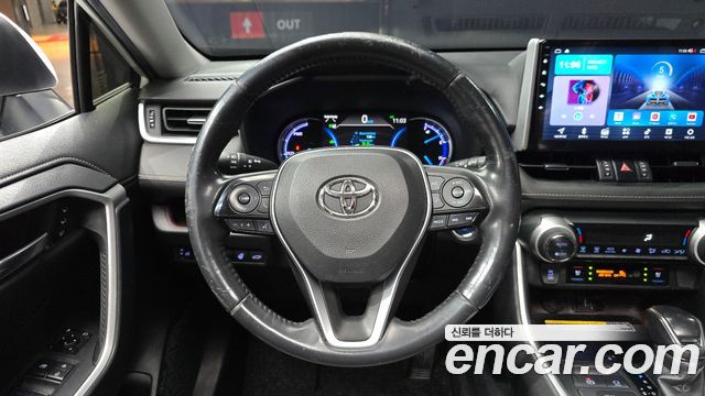 Toyota RAV4 2019 — photo 19