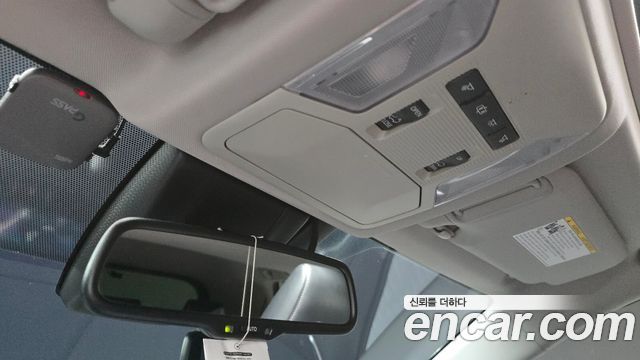 Toyota RAV4 2019 — photo 33