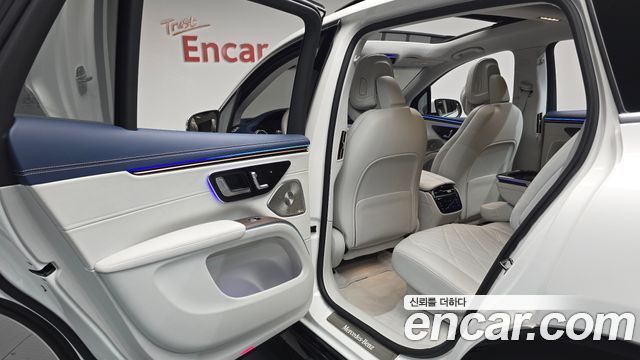 Mercedes-Benz EQS 2023 — photo 16