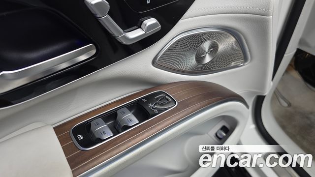 Mercedes-Benz EQS 2023 — photo 28