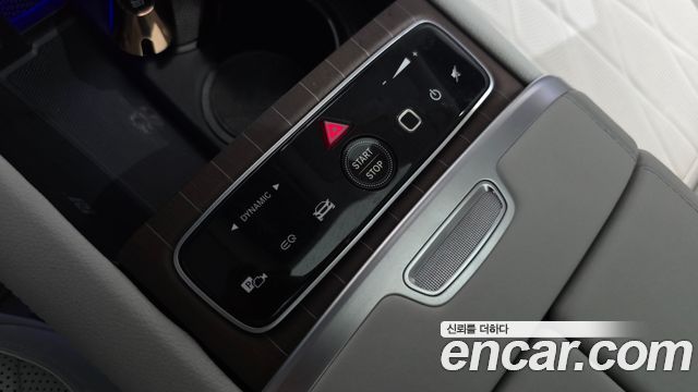 Mercedes-Benz EQS 2023 — photo 30