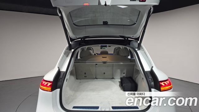 Mercedes-Benz EQS 2023 — photo 32